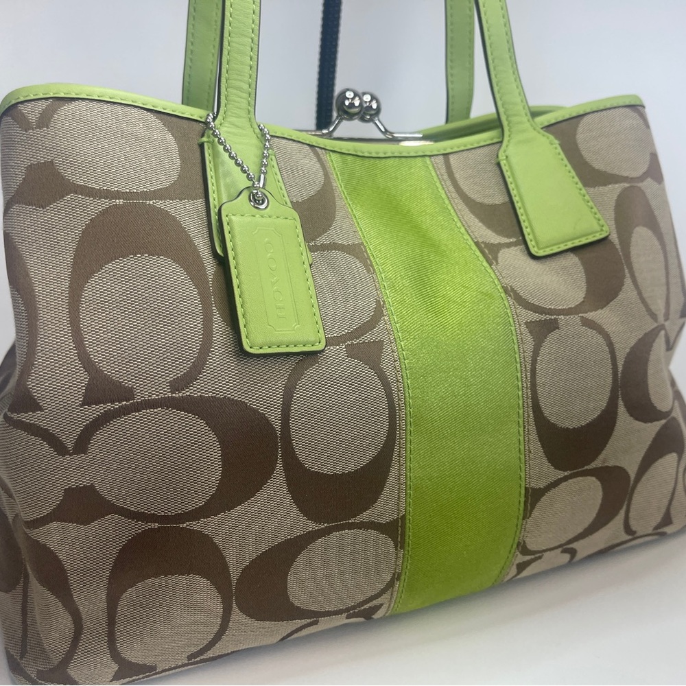 Coach F13533 Green and Brown Signature Kiss Clasp Tote Bag - Picture 9 of 11